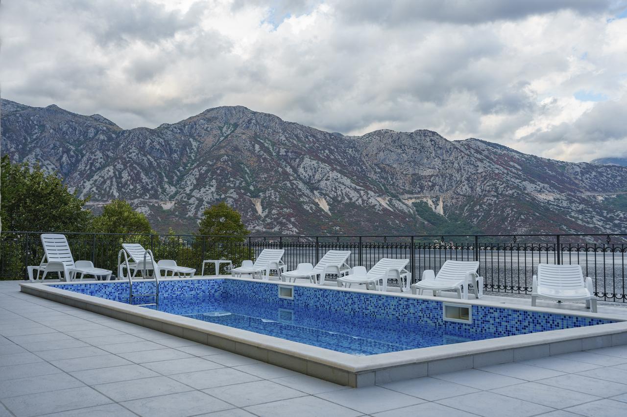 Villa Kosta Donji Morinj Ngoại thất bức ảnh